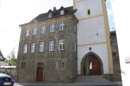 Strassenseite Sandsteinfassade